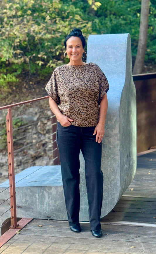 Leopard Shirt with zipper detail!