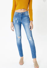Load image into Gallery viewer, KanCan Mid-Rise Distressed Skinny
